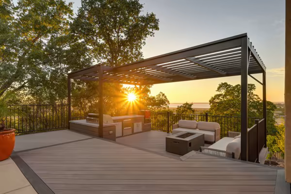 Belfiore custom deck by Stone Ridge Decking, photo 2