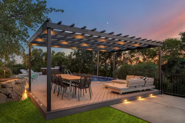 Ridgeview custom deck by Stone Ridge Decking, photo 4