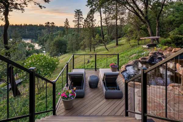 Sunrise custom deck by Stone Ridge Decking, photo 8