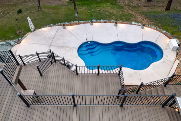 Walgra custom deck by Stone Ridge Decking, photo 1