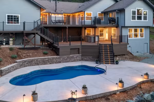 Walgra custom deck by Stone Ridge Decking, photo 4