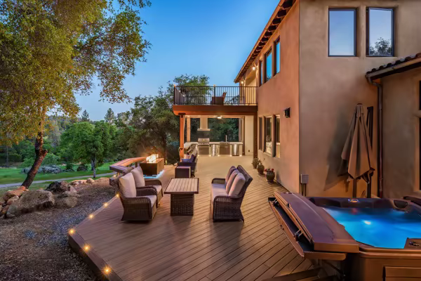 Winchester custom deck by Stone Ridge Decking, photo 6